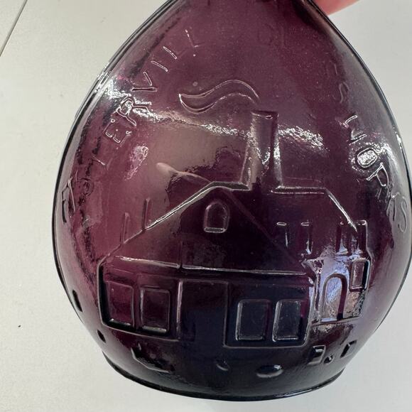 Vintage Jenny Lind Amethyst Bottle Decanter Purple Glass 9.5 inches - Picture 5 of 7